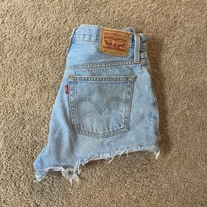 Levi’s 501 shorts size 27 great condition